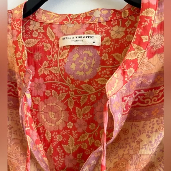 Spell Love Story Blouse - Picture 5 of 7